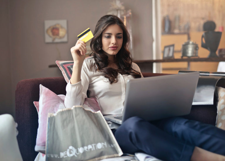 Shopify Vs WooCommerce – E-Commerce
